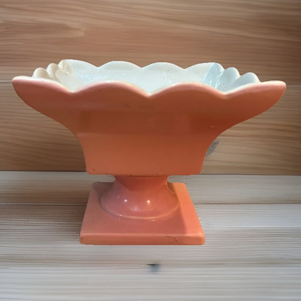 VTG HULL #158 Pottery Pink & White Candy/Planter scalloped edge As-Is